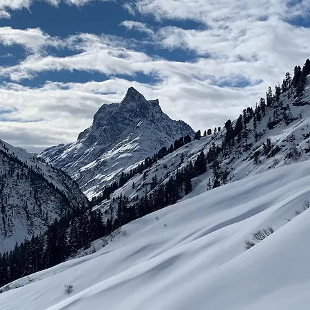 Chalet-Apartment Fuer 9 Bis 10 Personen Zentral & Ruhig 2 Min Zur Galzigbahn Sankt Anton Appartamento