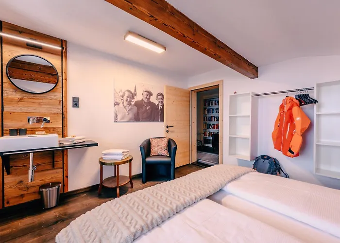 Chalet-apartment Haus Richard Falch * Sankt Anton am Arlberg