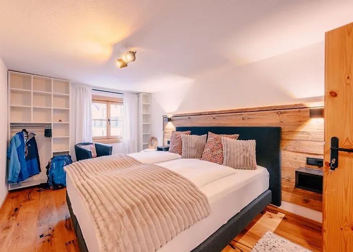 Chalet-Apartment Fuer 9 Bis 10 Personen Zentral & Ruhig 2 Min Zur Galzigbahn Sankt Anton Sankt Anton am Arlberg