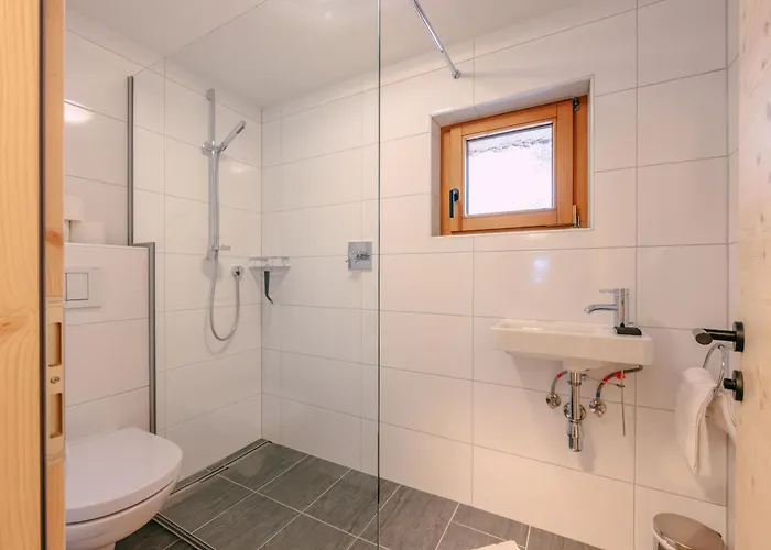 Chalet-Apartment Fuer 9 Bis 10 Personen Zentral & Ruhig 2 Min Zur Galzigbahn Sankt Anton *