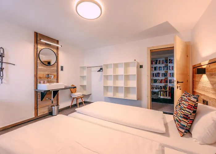 Chalet-apartment Haus Richard Falch * Sankt Anton am Arlberg