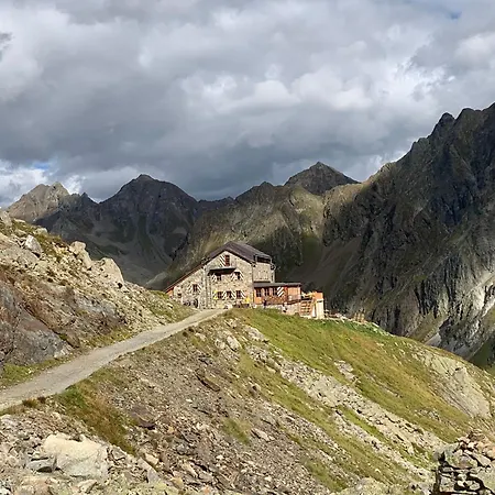 Haus Richard Falch Lejlighed *