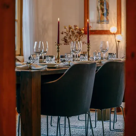 Chalet-apartment Fuer 9 Bis 10 Personen Zentral & Ruhig 2 Min Zur Galzigbahn Sankt Anton